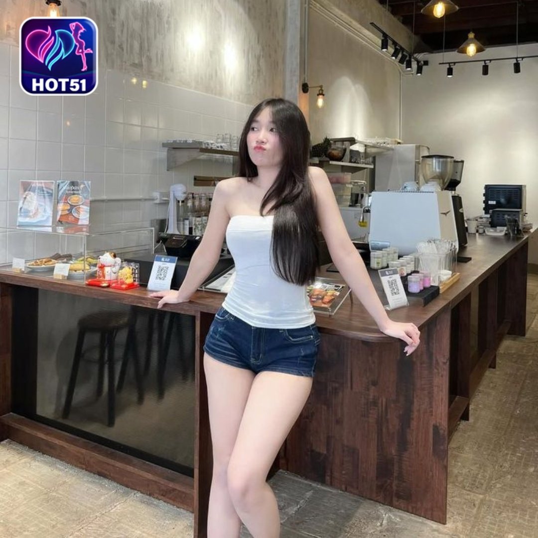 Read more about the article Hot51 vs MLive: Review & Perbandingan Fitur Terlengkap