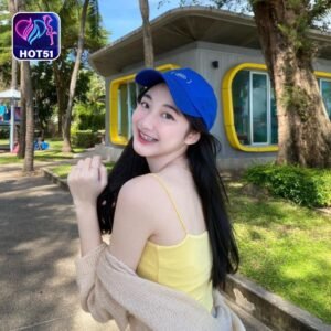 Read more about the article Hot51 Dibanding Aplikasi Live Lain | Harga, Keamanan & Kualitas